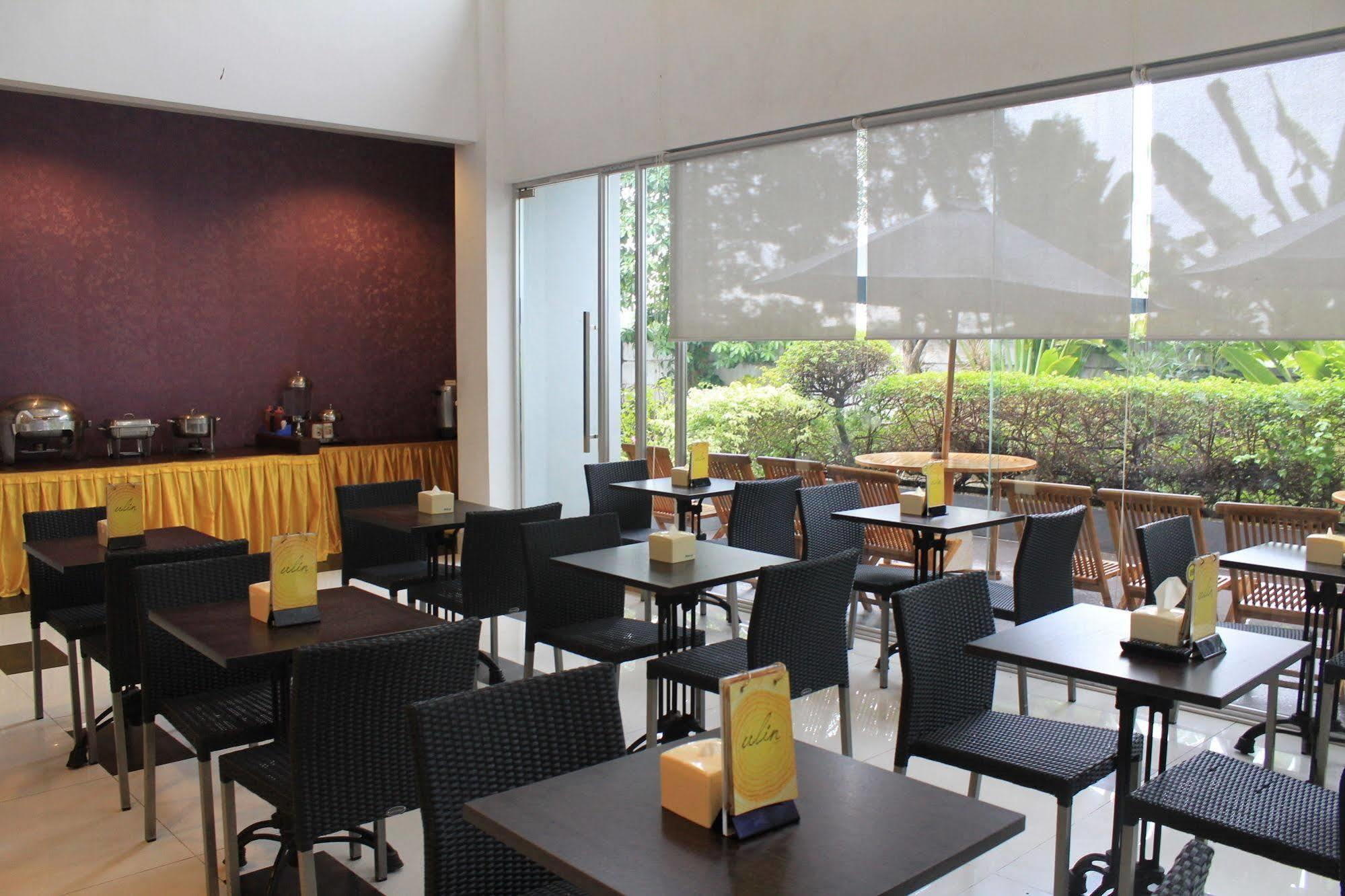 Hotel Tilamas Juanda Sawotratap Luaran gambar